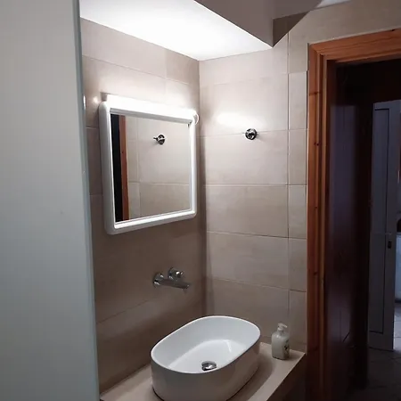 Katerina & Efi Apartman Masztihári