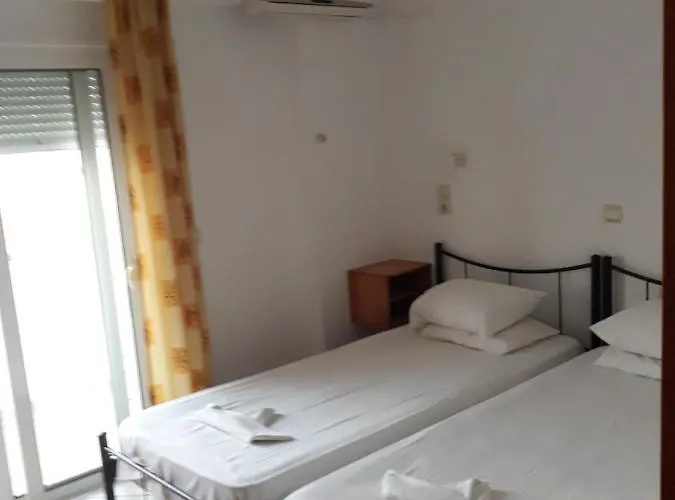 Katerina & Efi * ماستيخاري